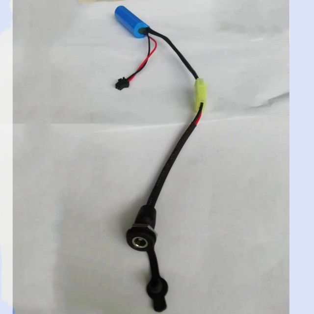 Pin Máy Bơm Nước SM-2P 18650 1s 3.7v 2000mAh Có Cắm Sạc DC5521