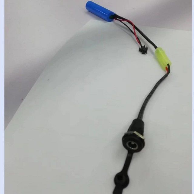 Pin Máy Bơm Nước SM-2P 18650 1s 3.7v 2000mAh Có Cắm Sạc DC5521