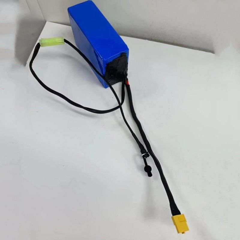Bộ pin 18650 tùy chỉnh 36V 2600mAh 10 tế bào với cắm truyền Tamiya nhỏ để sạc