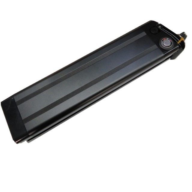 Bộ pin cá bạc 48V 15Ah cho Ebike với cổng sạc đầu pháo 3P