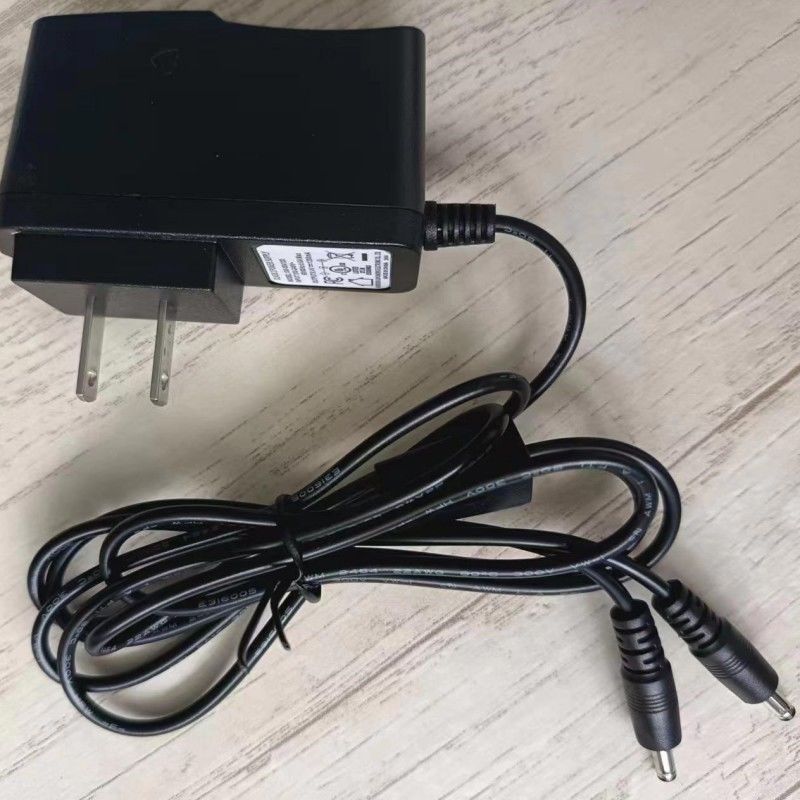Bộ sạc tiêu chuẩn của Hoa Kỳ 8.4V 1.2A với hai đầu DC cho pin găng tay sưởi ấm