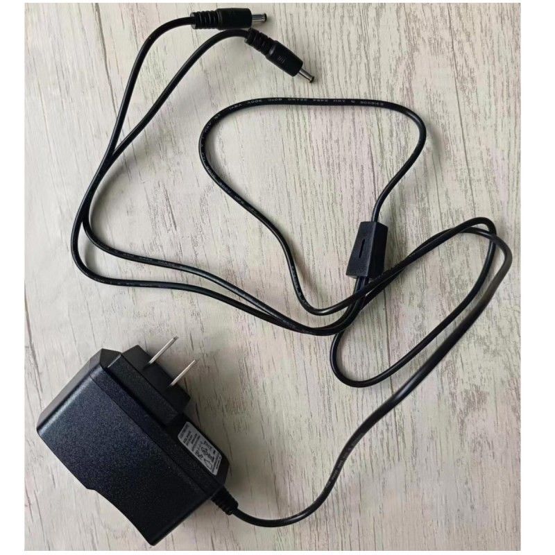 Bộ sạc tiêu chuẩn của Hoa Kỳ 8.4V 1.2A với hai đầu DC cho pin găng tay sưởi ấm