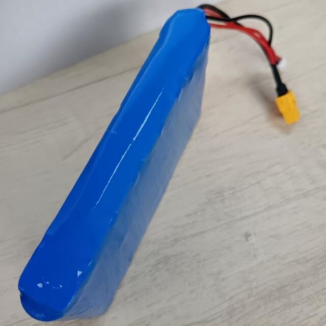 Bộ pin tùy chỉnh 7s1p 18650 24V 3500mAh Cho động cơ 350W với cắm Xt60